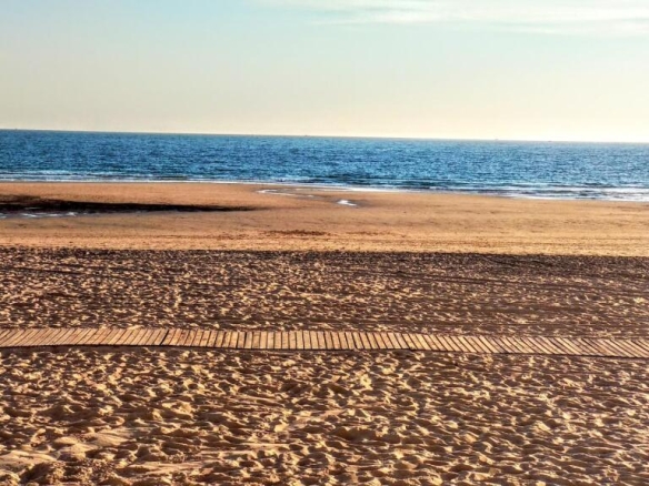 Imagen 1 de VIVIENDA FRONTAL AL MAR CON GARAJE - El Club del Propietario Imagen 1 de VIVIENDA FRONTAL AL MAR CON GARAJE