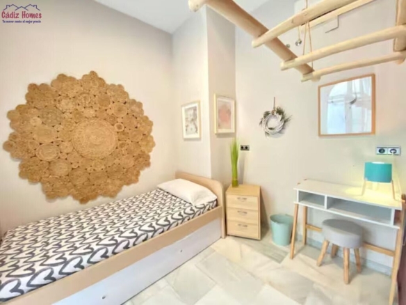 Imagen 2 de PRECIOSA VIVIENDA CON ASCENSOR .-ZONA AYUNTAMIENTO