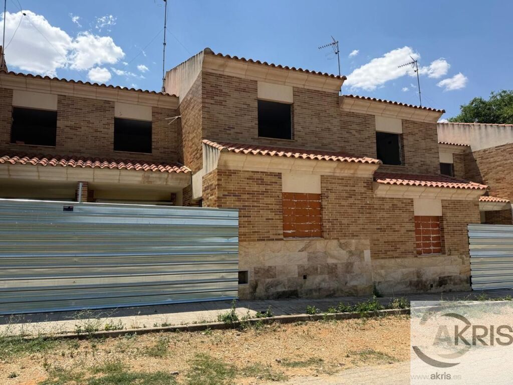 Imagen 2 de Vivienda a terminar con gran potencial