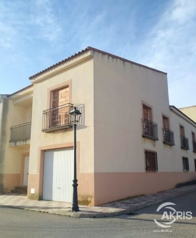 Imagen 2 de CHALET A REFORMAR EN VILLA DE Dº FADRIQUE