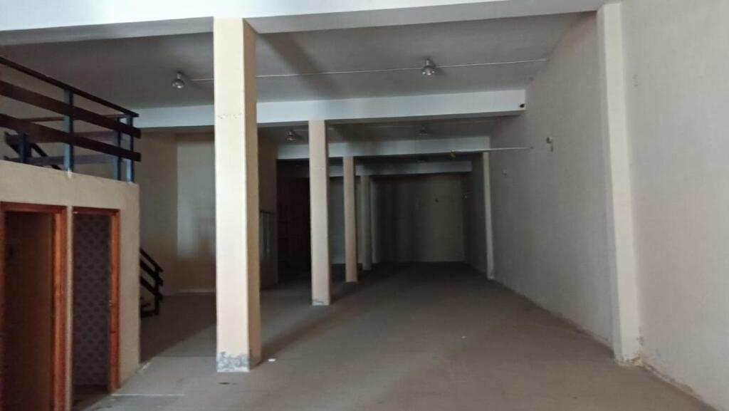 Imagen 4 de Local en venta en Quintanar de la Orden de 1035 m2