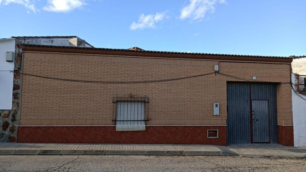 Imagen 2 de CASA A LA VENTA ¡¡OKUPADA!!