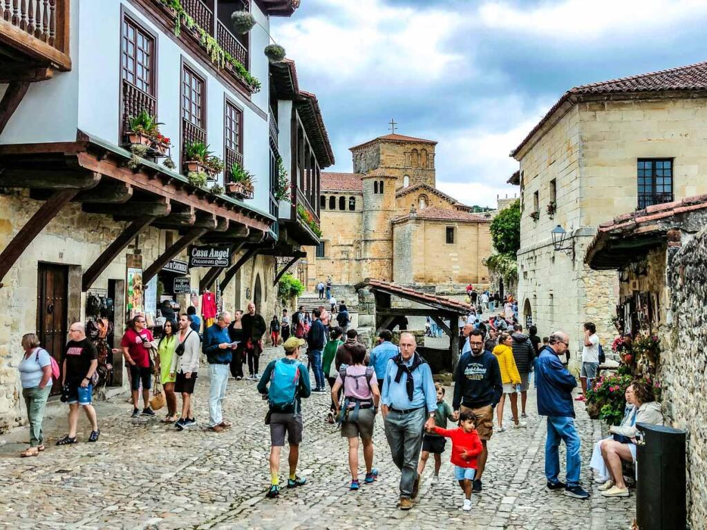 Imagen 2 de Vive o invierte en el pueblo más bonito de España