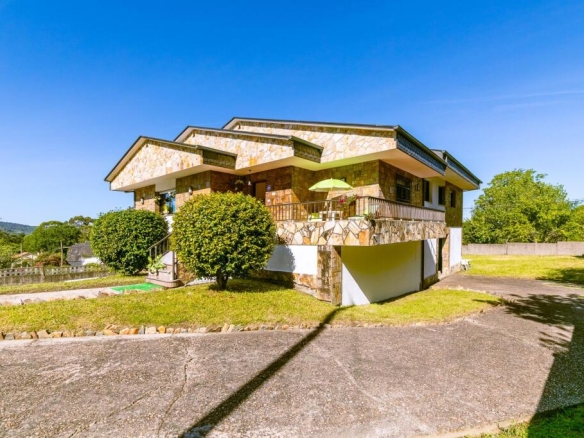 Imagen 1 de Casa o Chalet Independiente en A Hermida (Covelo)
