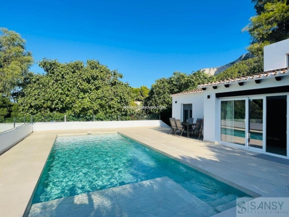 Imagen 4 de Casa-Chalet en Venta en Denia Alicante