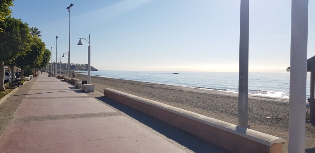 Imagen 3 de MAGNIFICO RESTAURANTE EN PRIMERA LINEA DE PLAYA
