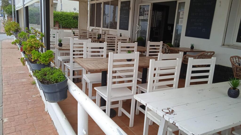 Imagen 4 de MAGNIFICO RESTAURANTE EN PRIMERA LINEA DE PLAYA