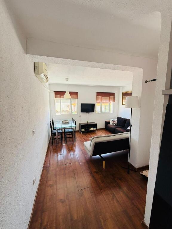 Imagen 3 de PISO DE 2 DORMITORIOS EN ALQUILER EN MOLINILLO