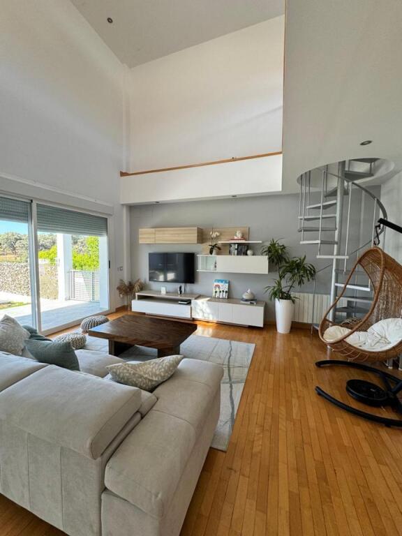 Imagen 3 de Chalet de diseño en  urbanización privada en  Plasencia