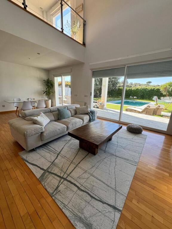 Imagen 4 de Chalet de diseño en  urbanización privada en  Plasencia