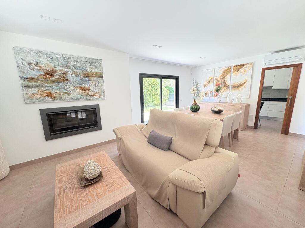 Imagen 2 de CHALET EN CALA MURTA