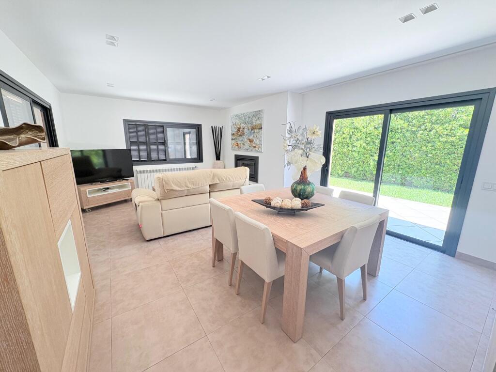 Imagen 3 de CHALET EN CALA MURTA