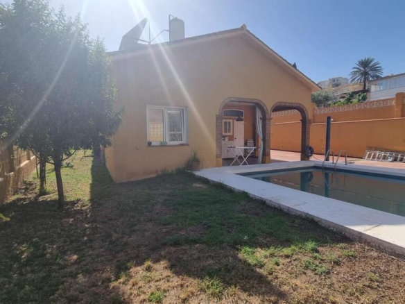 Imagen 2 de CHALET INDEPENDIENTE