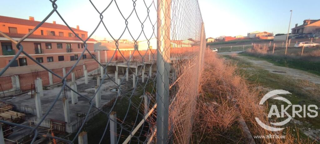 Imagen 2 de EDIFICIO EN CONSTRUCCIÓN EN RECAS