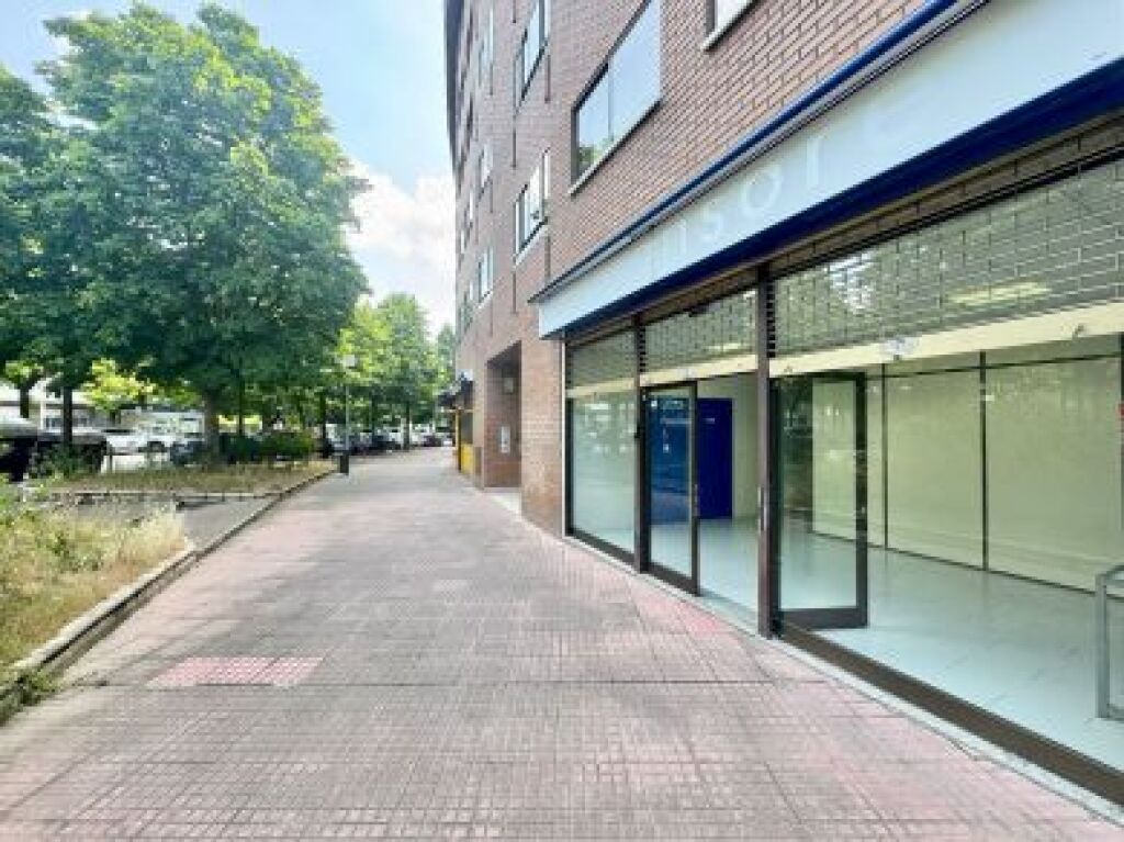 Imagen 3 de Local comercial en Alquiler en Vitoria SAN MARTIN-SEMINARIO Álava