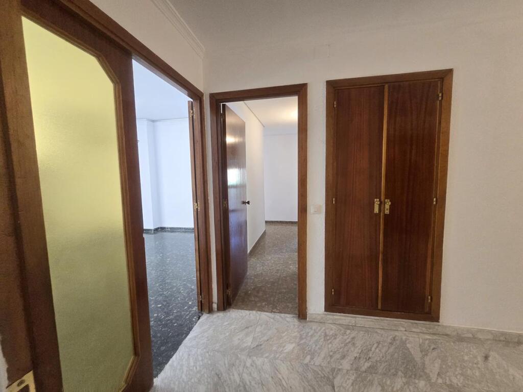Imagen 3 de DESCUBRE EL HOGAR DE TUS SUEÑOS EN EL CORAZÓN DE MÁLAGA  214M2 CONSTRUIDOS