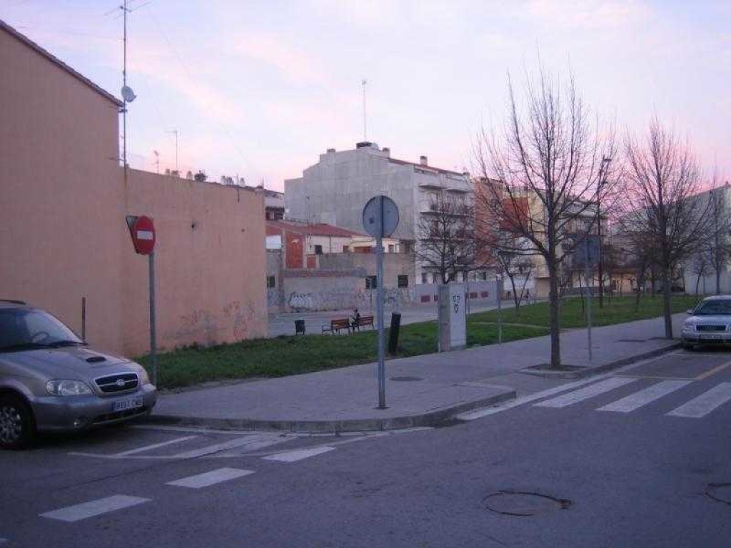 Imagen 3 de Solar urbano en Venta en Figueres Girona