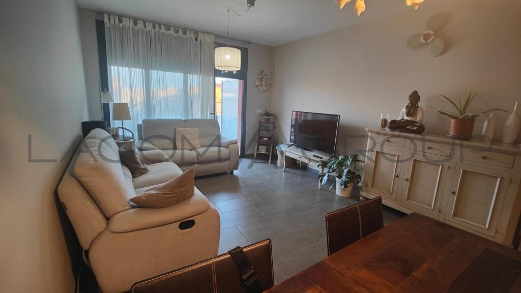 Imagen 2 de Piso de 85 m² en pleno centro de Empuriabrava