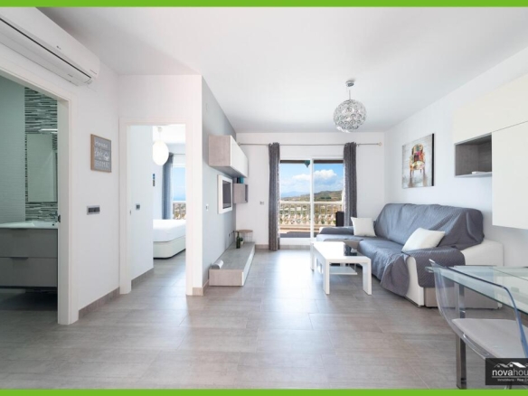 Imagen 3 de Piso recientemente renovado con increibles vistas en Torrox costa