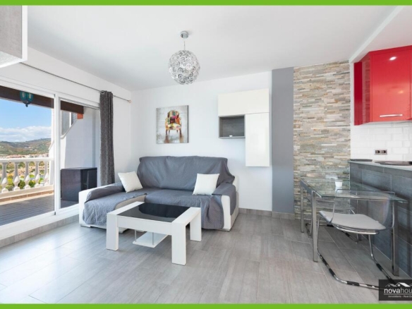 Imagen 4 de Piso recientemente renovado con increibles vistas en Torrox costa