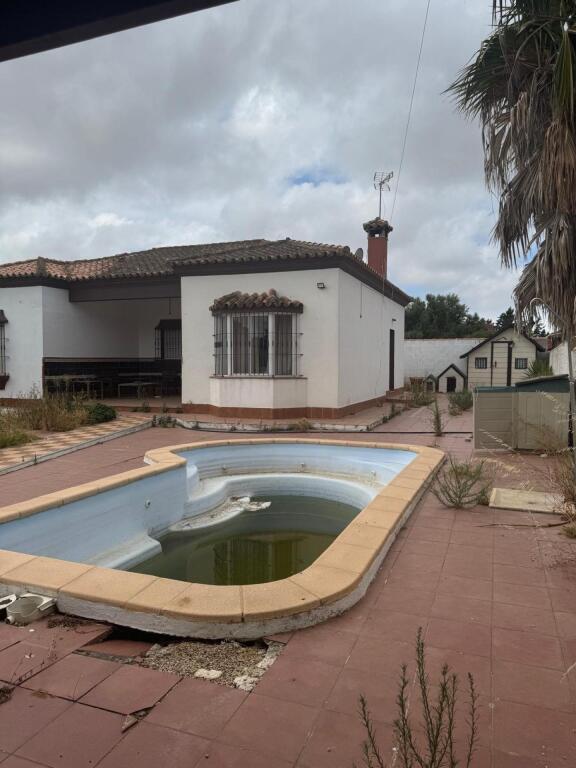 Imagen 3 de MAGNIFICO CHALET INDEPENDIENTE EN LA ZONA DE CHICLANA DE LA FRONTERA.