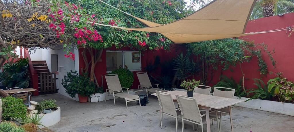 Imagen 3 de En venta Chalet único con dos zonas habitables