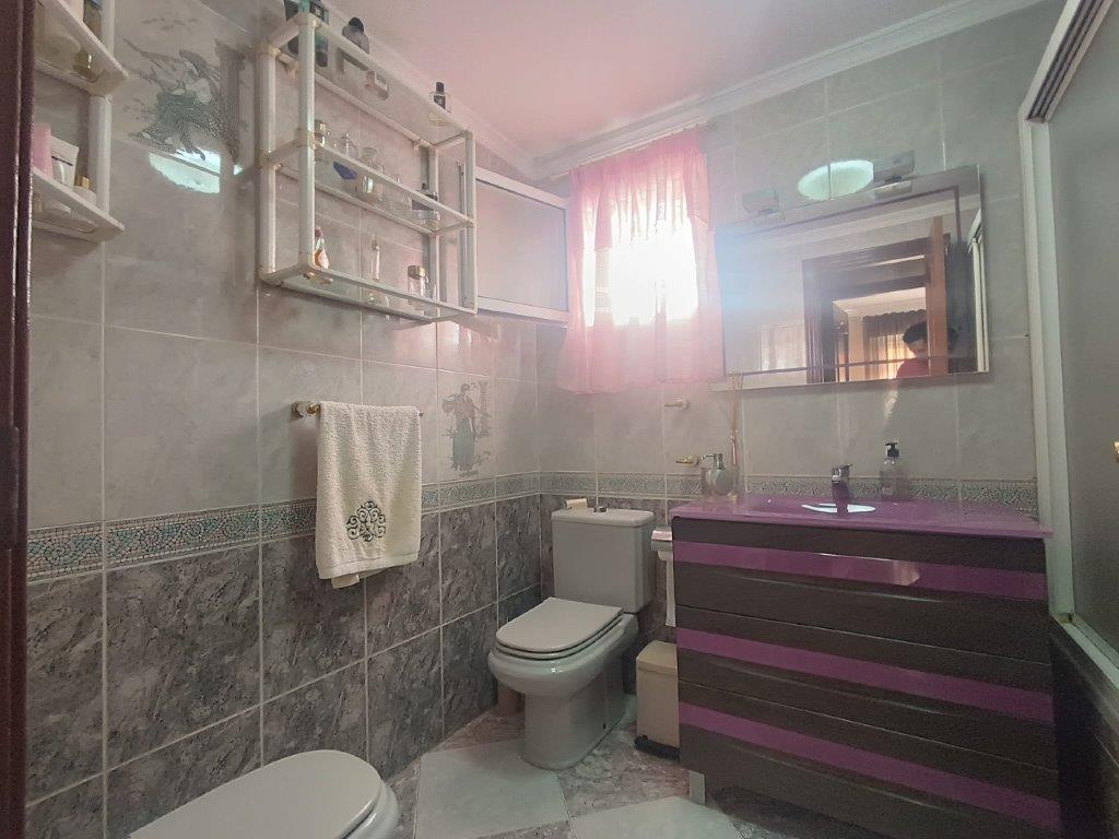 Imagen 3 de AMPLIO PISO CON 3 HABITACIONES DISPONIBLE A PARTIR DE septiembre 2025...