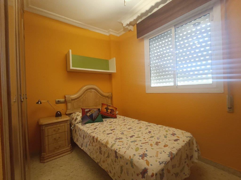 Imagen 4 de AMPLIO PISO CON 3 HABITACIONES DISPONIBLE A PARTIR DE septiembre 2025...
