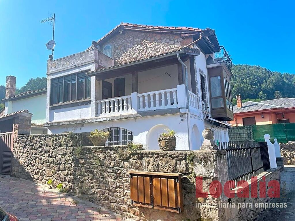 Imagen 3 de Chalet con posibilidad de negocio en Cartes.