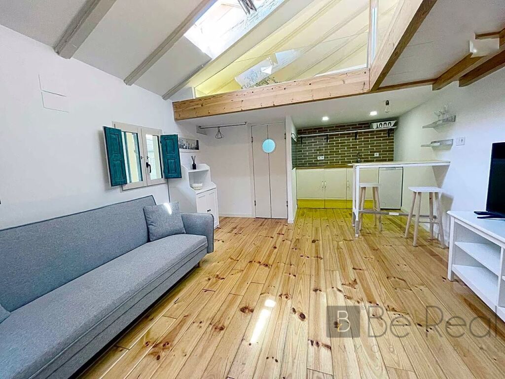 Imagen 2 de PISO DE DISEÑO CON REFORMA INTEGRAL EN ALQUILER PARA ESTUDIANTES EN SOL (MADRID)