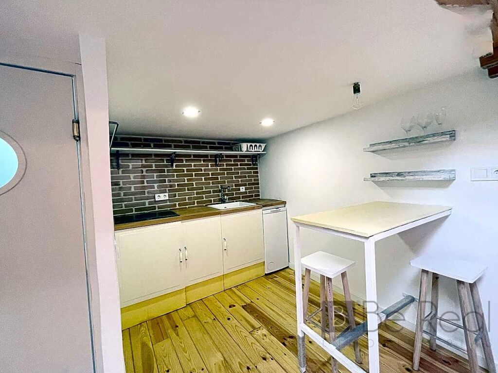 Imagen 4 de PISO DE DISEÑO CON REFORMA INTEGRAL EN ALQUILER PARA ESTUDIANTES EN SOL (MADRID)