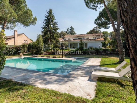 Imagen 2 de Chalet Independiente en Pozuelo De Alarcón