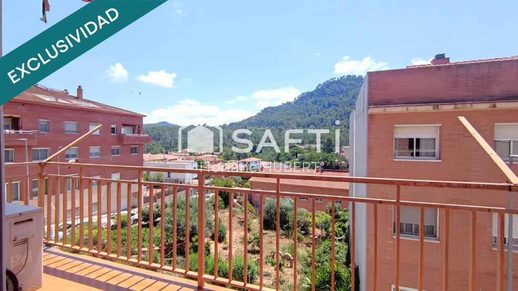 Imagen 3 de PLANTA BAJA EN EL CORAZON DE CERVELLO CON UNA JOYA DE BODEGA Y PARKING.