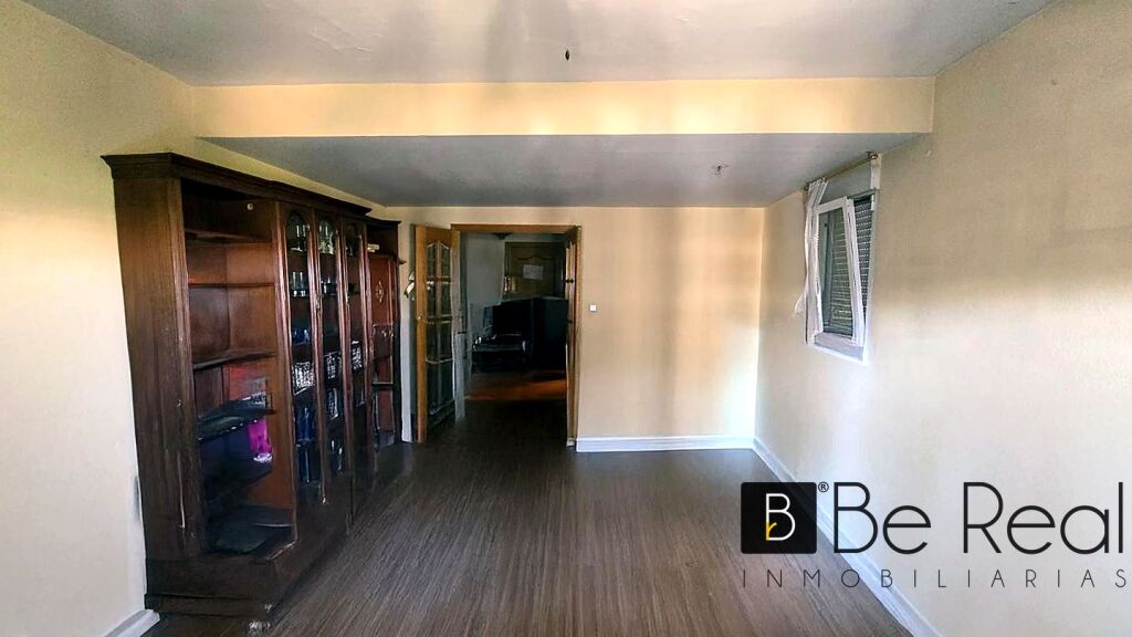 Imagen 2 de EN VENTA PISO CON TERRAZA A REFORMAR EN PUERTA DEL ÁNGEL (MADRID).