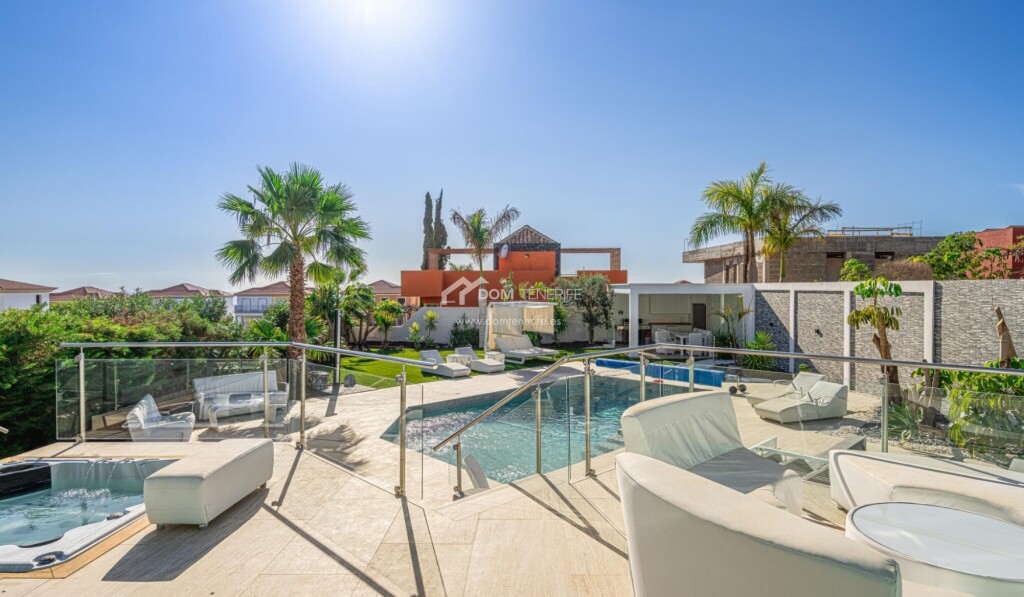 Imagen 4 de Casa-Chalet en Venta en Adeje Santa Cruz de Tenerife
