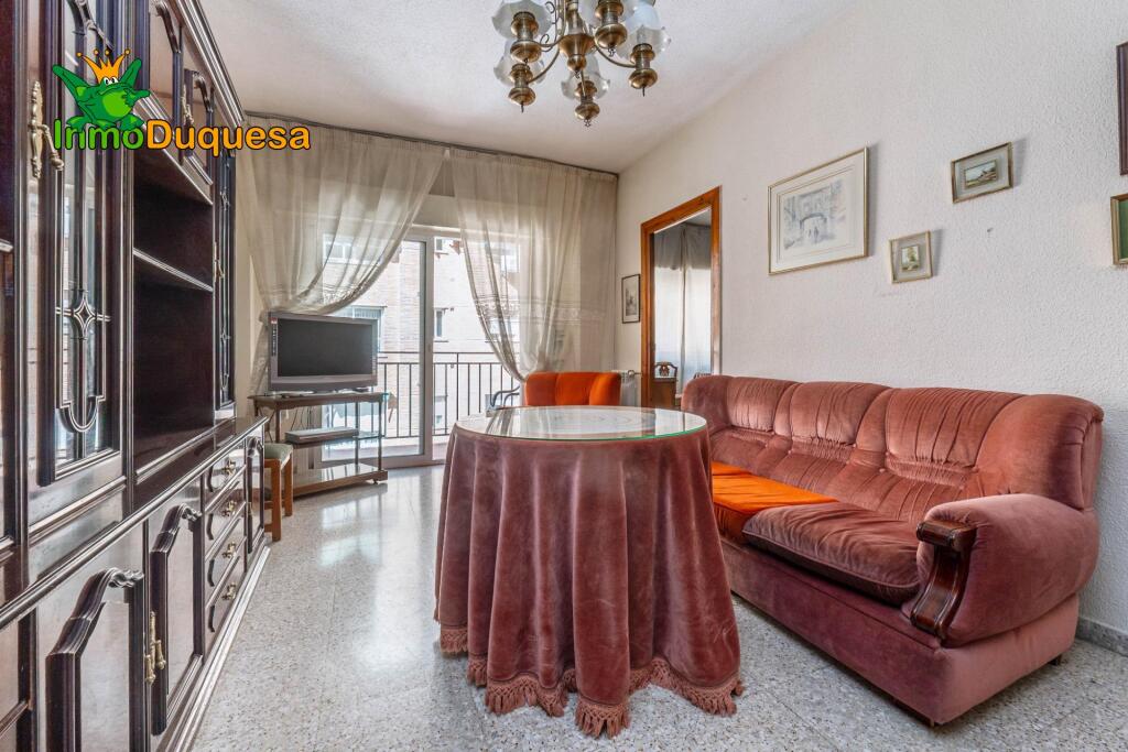 Imagen 3 de PISO EN SAN JUAN DE LETRAN-GRANADA