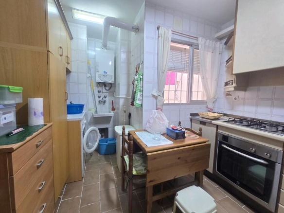 Imagen 3 de AMPLIA VIVIENDA FAMILIAR EN CIUDAD JARDÍN – MÁLAGA