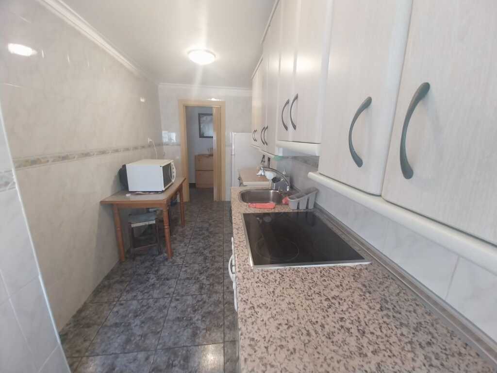 Imagen 4 de SE VENDE PISO DE 3 DORMITORIOS UBICADO EN EL CENTRO DE ESTEPONA.