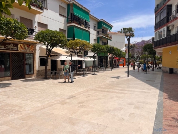 Imagen 3 de ALQUILER DE LOCAL COMERCIAL CON UNA UBICACIÓN EXCELENTE EN ESTEPONA