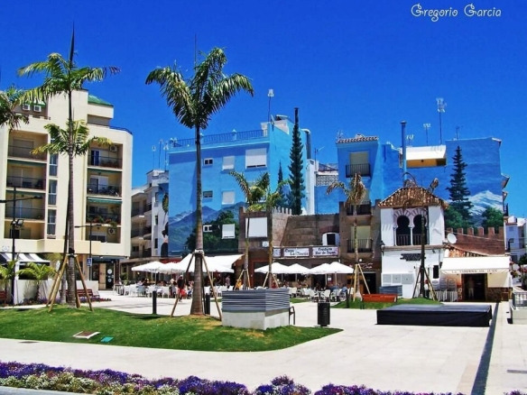 Imagen 1 de ALQUILER DE LOCAL COMERCIAL CON UNA UBICACIÓN EXCELENTE EN ESTEPONA