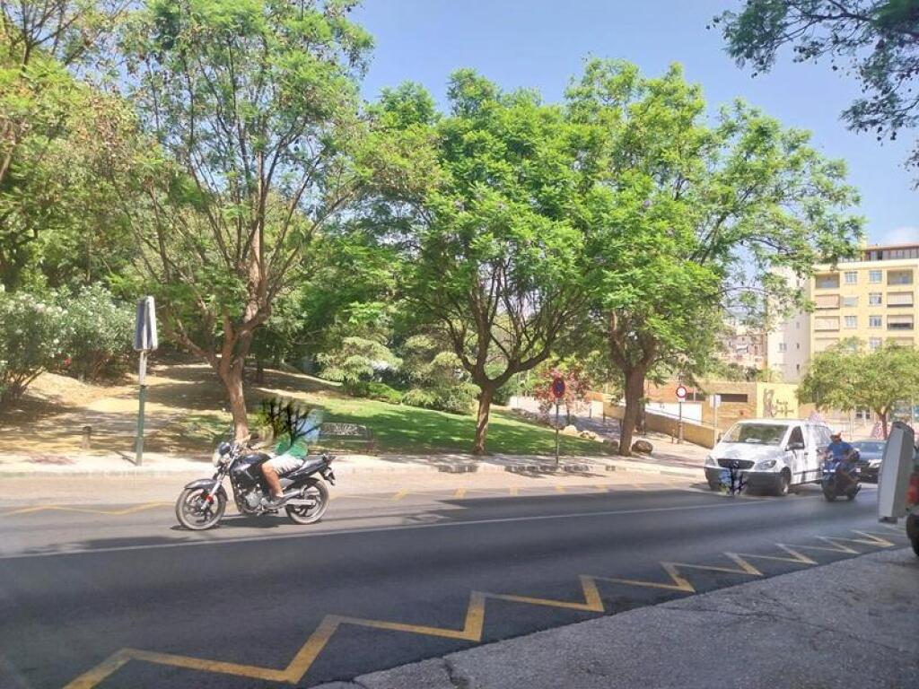 Imagen 2 de SE VENDE LOCAL COMERCIAL EN BRUTO CON UNA UBICACIÓN EXCELENTE EN  ESTEPONA