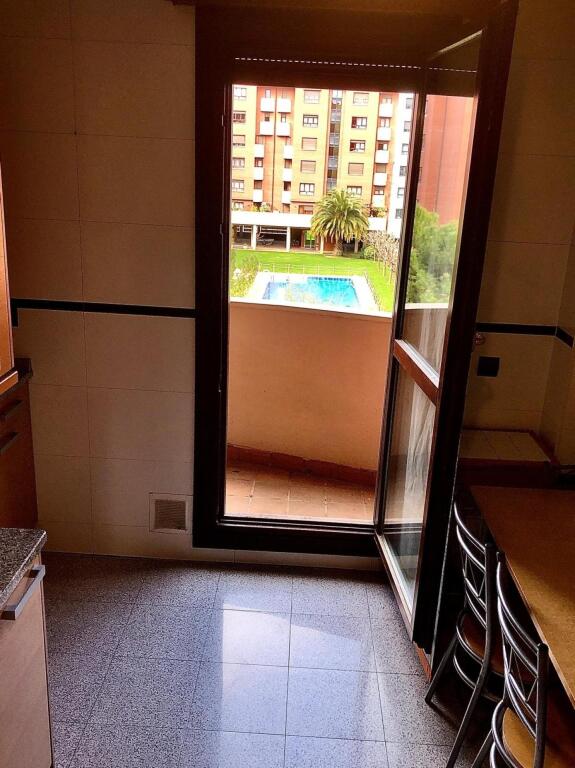 Imagen 2 de VENDEMOS FANTASTICO PISO EN CALLE ORTEGA Y GASSET DE LOGROÑO.