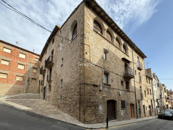 Imagen 2 de ? CASA SEÑORIAL CON MUCHAS POSIBILIDADES PARA FAMILIA