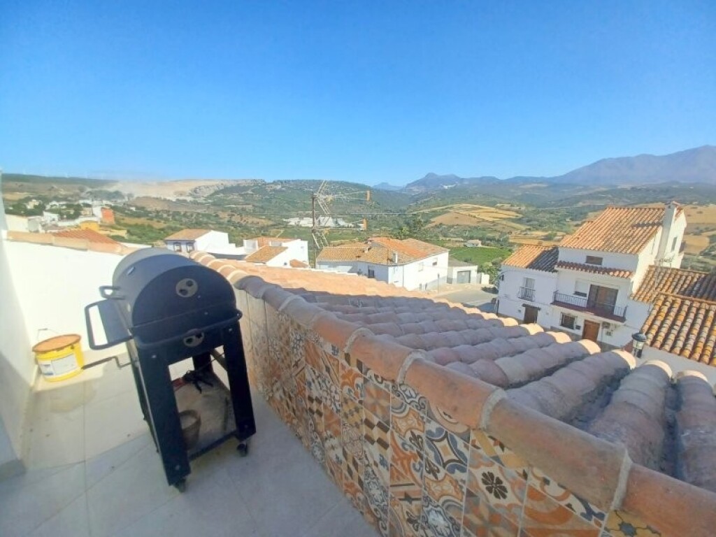 Imagen 3 de ESPECTACULAR ADOSADA EN VENTA EN MANILVA PUEBLO