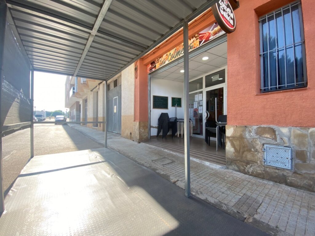 Imagen 2 de Vivienda y cafeteria en Santa Bárbara