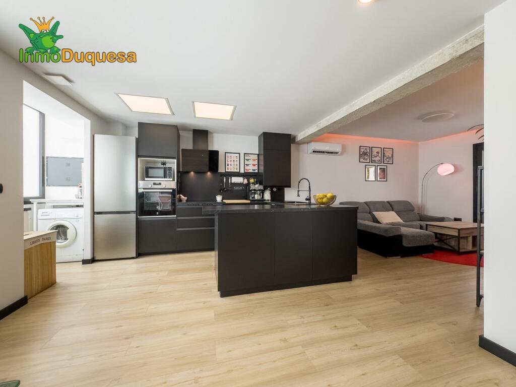 Imagen 2 de PISO con 1as. calidades a 100m de EL CORTE INGLÉS
