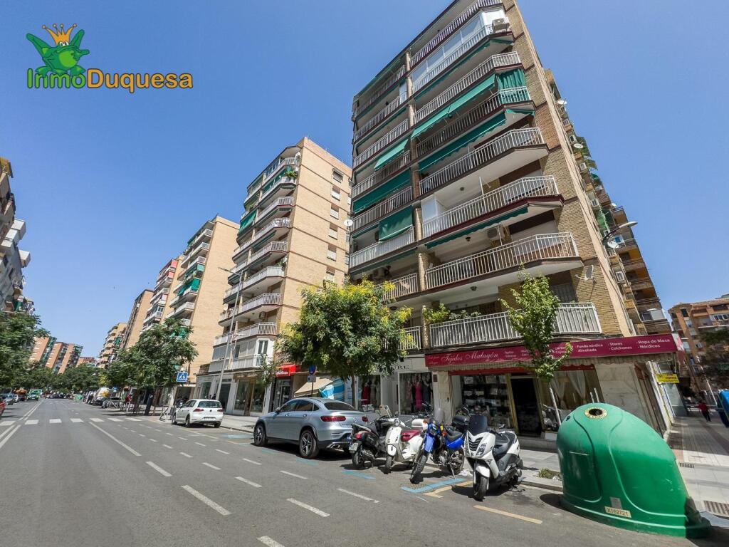 Imagen 2 de Piso REFORMADO con aparcamiento incluido en Vergeles.