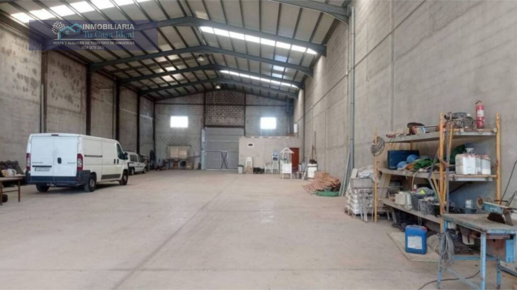 Imagen 3 de Nave industrial en Venta en Tomelloso Ciudad Real