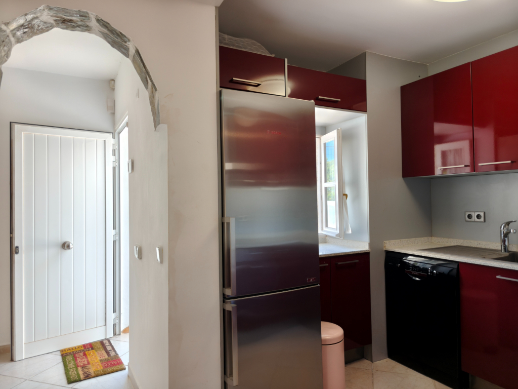 Imagen 3 de Adosada en Venta en Cap Martinet Baleares