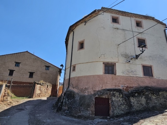 Imagen 1 de Casa de pueblo en Venta en Cuevas De Ayllon Soria